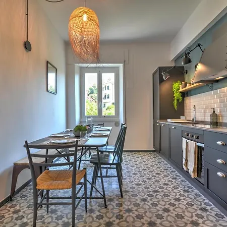 Cosy Riviera Wi-fi, Ac, Terrace 3 Bdr *