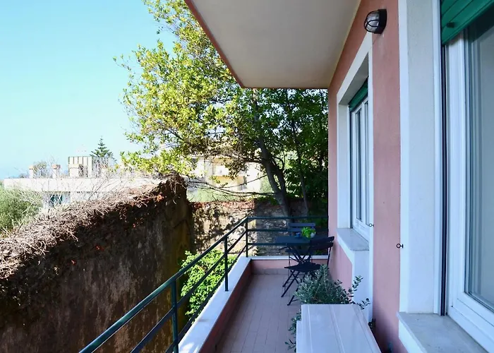 Cosy Riviera Wi-fi, Ac, Terrace 3 Bdr *